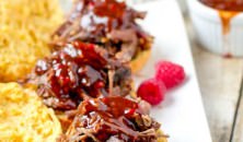 #driscolls Raspberry #BBQ Sliders with tender, juicy shredded beef served on delicious #Alexia Sweet Potato Rolls ohsweetbasil.com