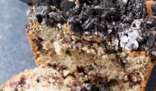 #oreo #biscoff banana bread that is so sinfully delicious you'll find yourself hiding it from the whole family ohsweetbasil.com-3